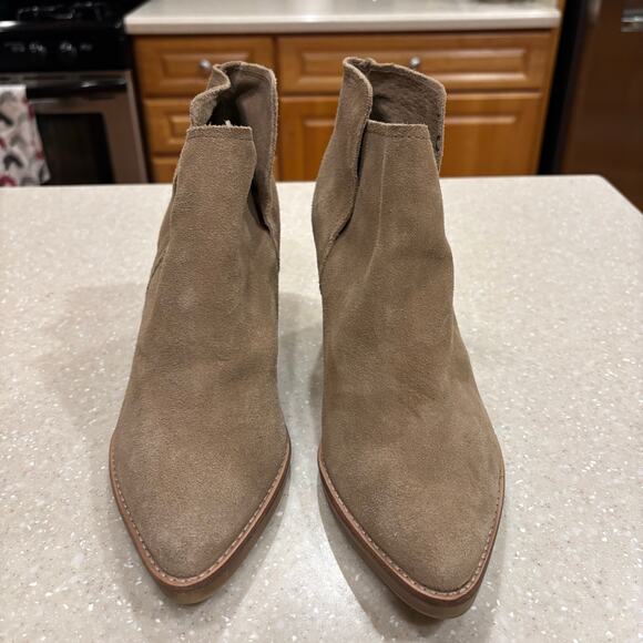 Dolce Vita Spade Women's Size 7.5 Brown Suede Western Heeled Chelsea Ankle Boots - Picture 3 of 8